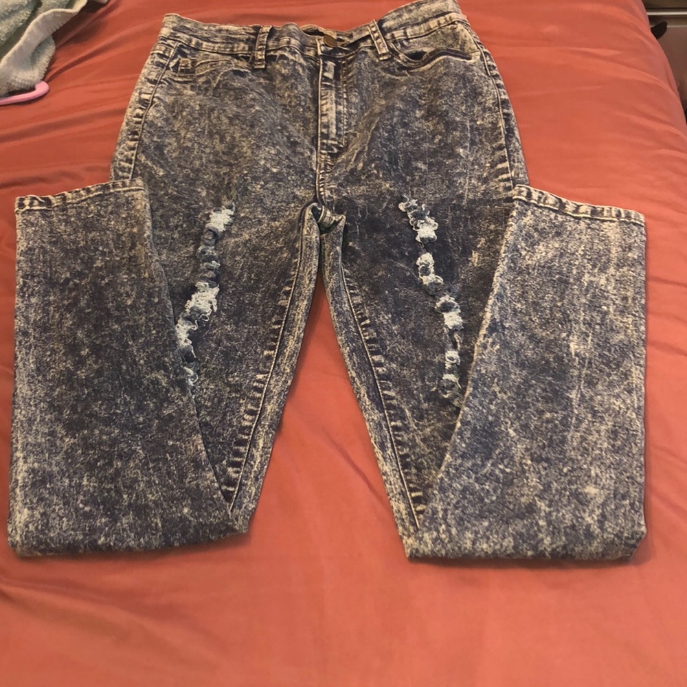 High waisted jeans